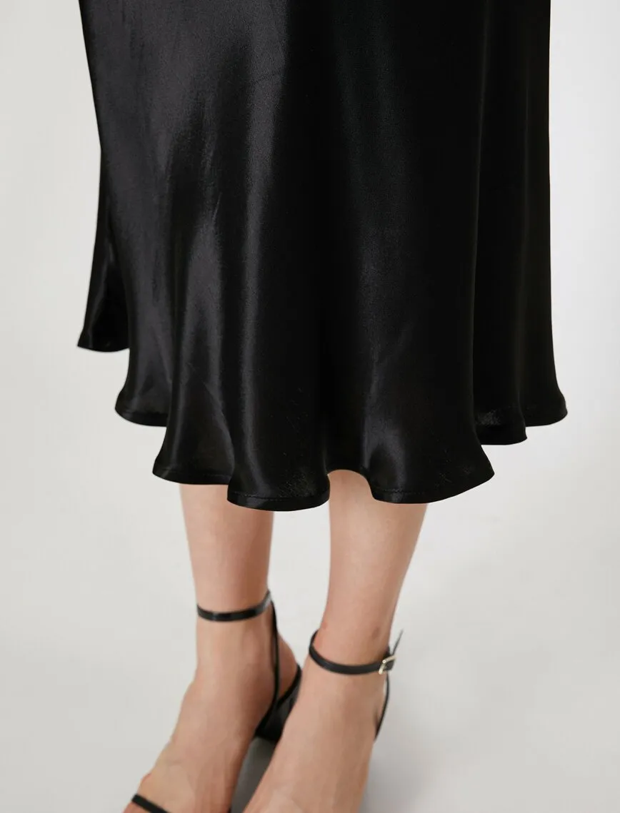 11929 Black Plain Midi Skirt