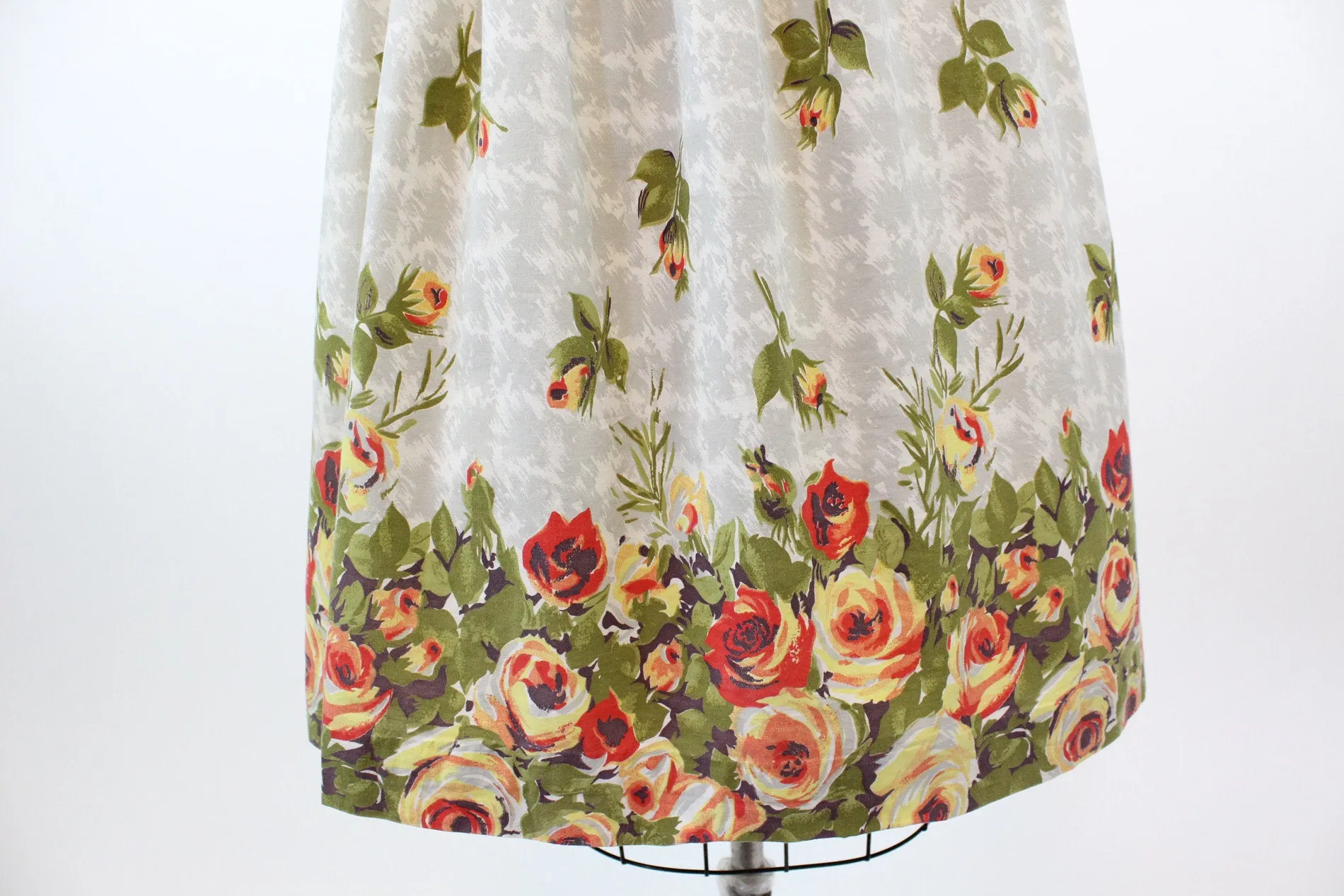 1950s rose print skirt medium | new spring