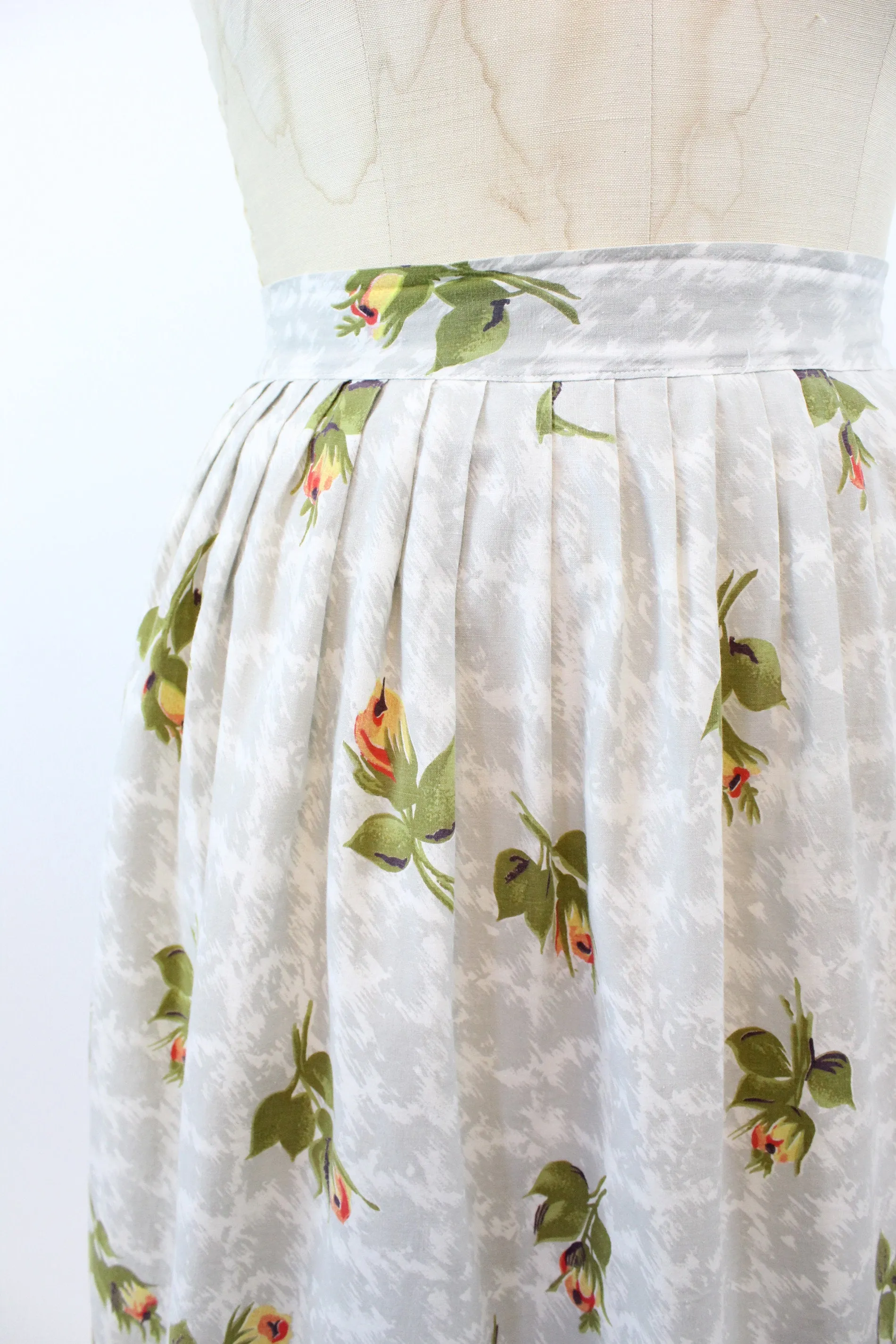 1950s rose print skirt medium | new spring