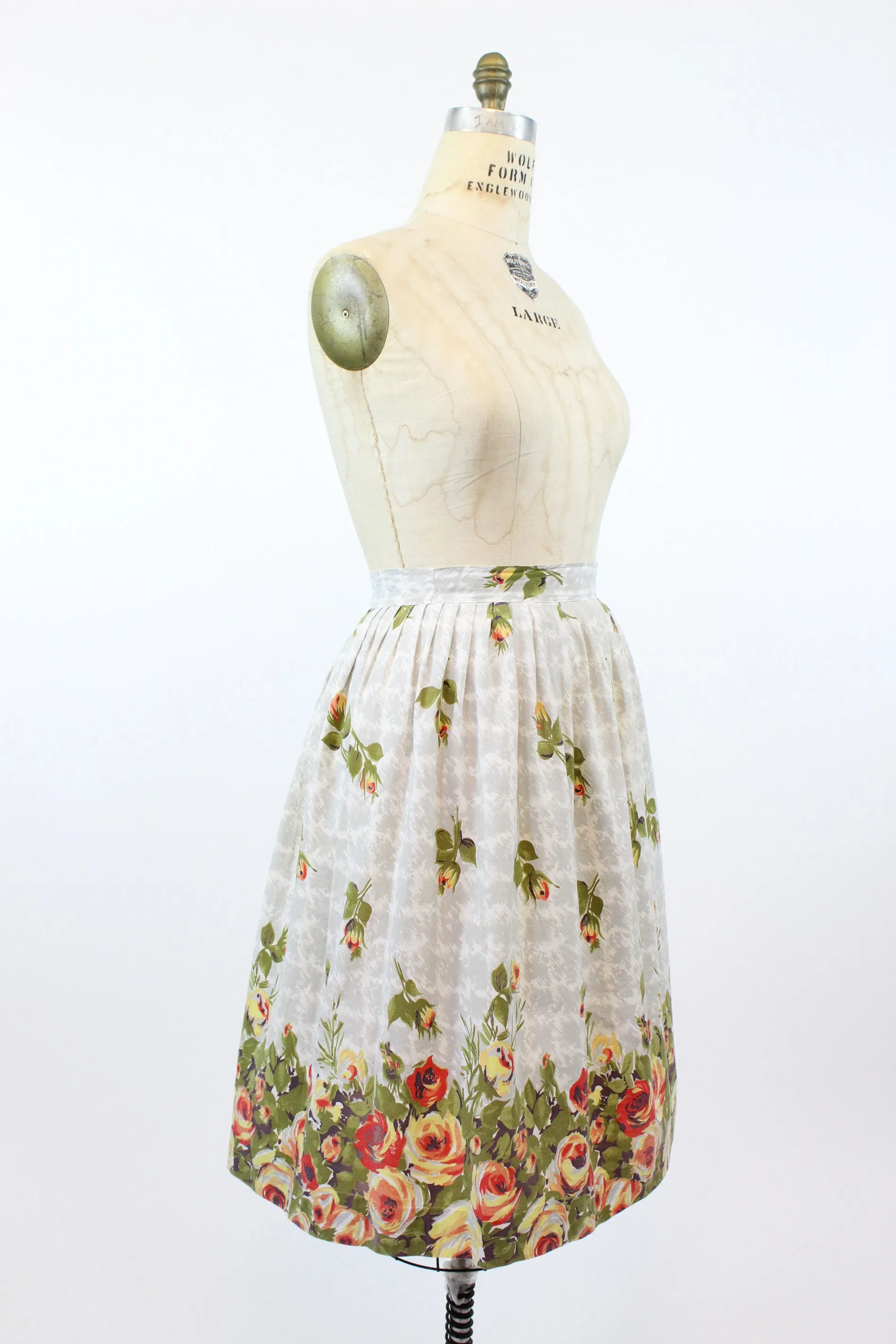 1950s rose print skirt medium | new spring