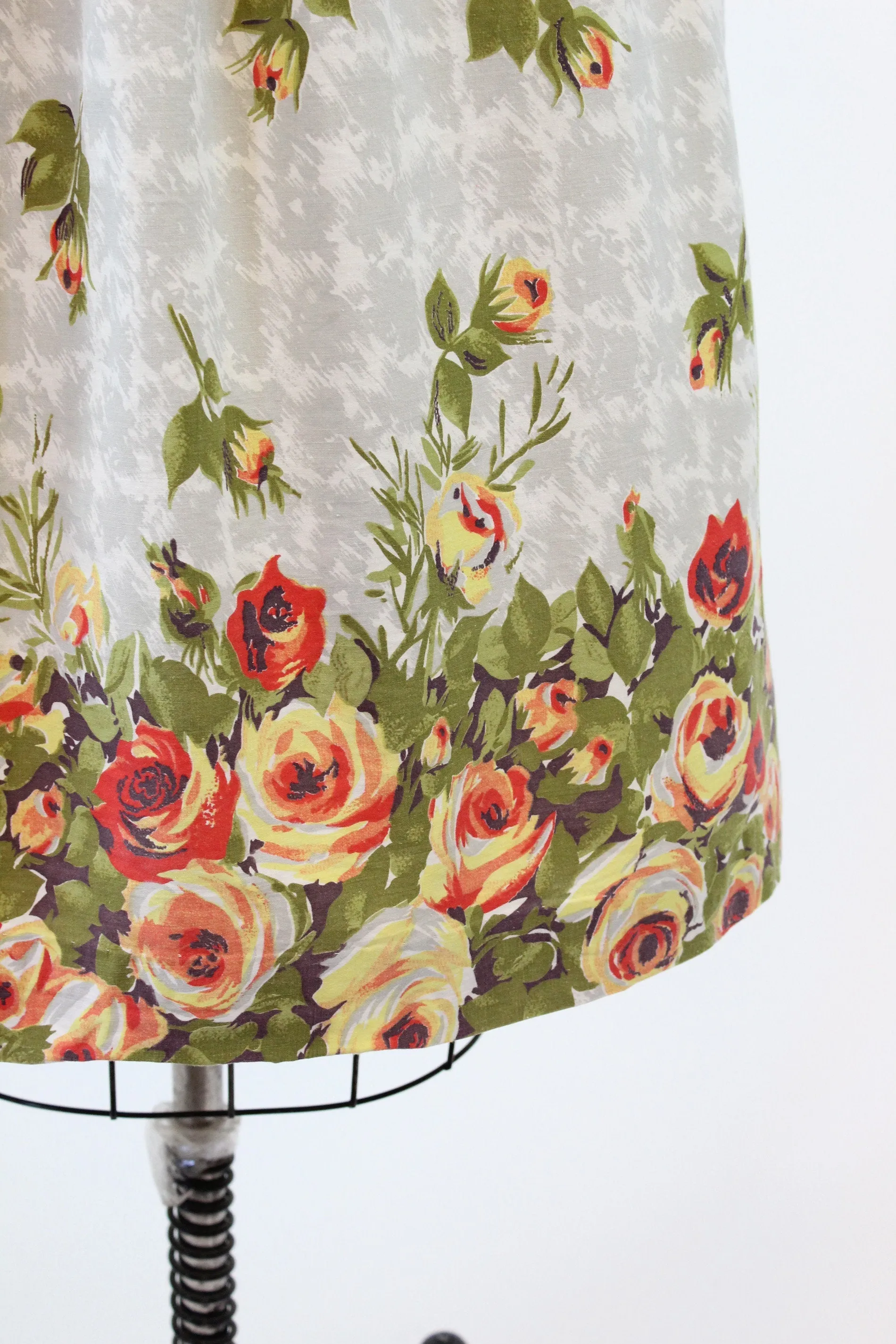 1950s rose print skirt medium | new spring