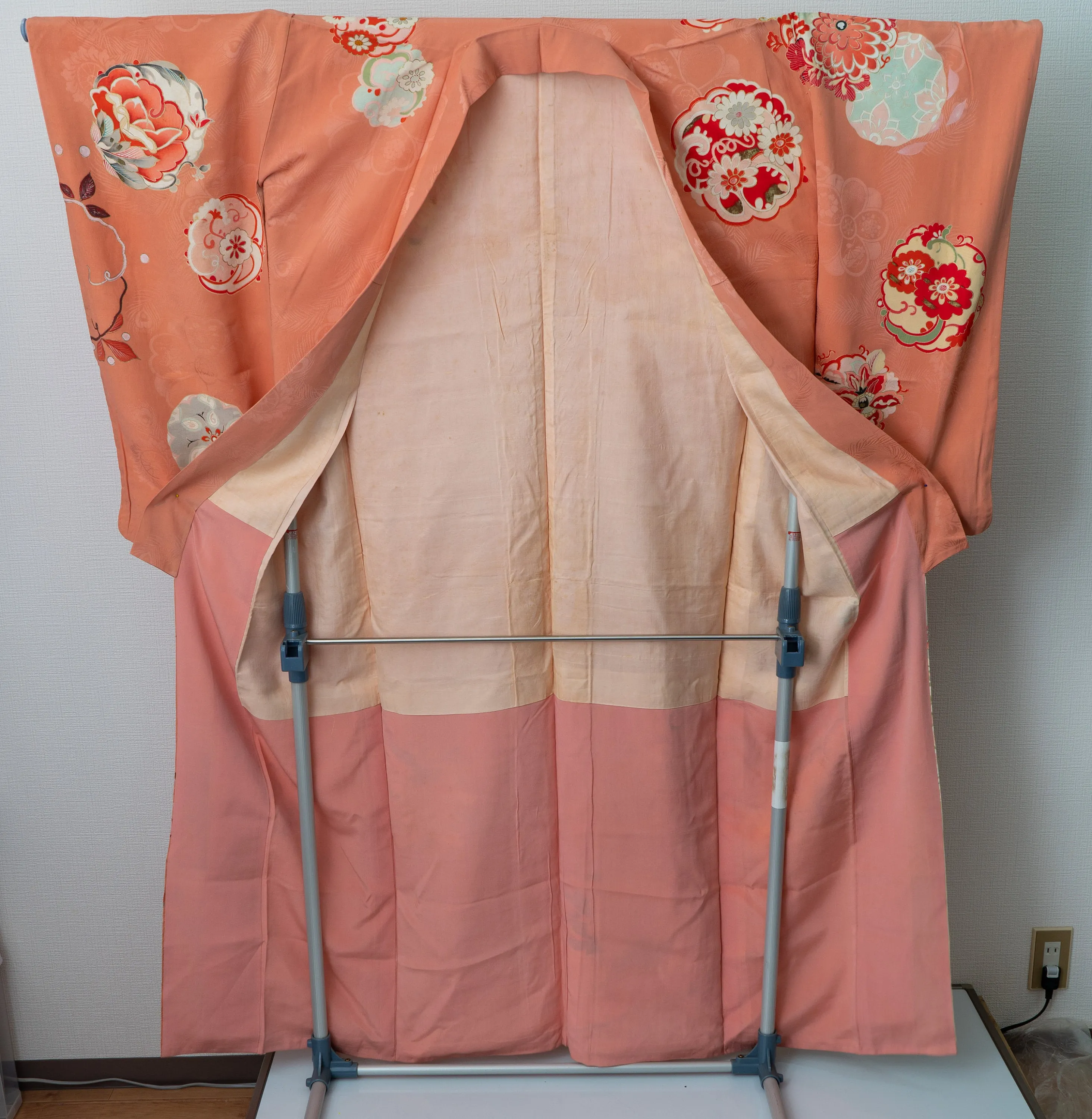 1960s Silk Small Furisode - Traditional Hand-Painted Flowers on a Pinkish-Orangish