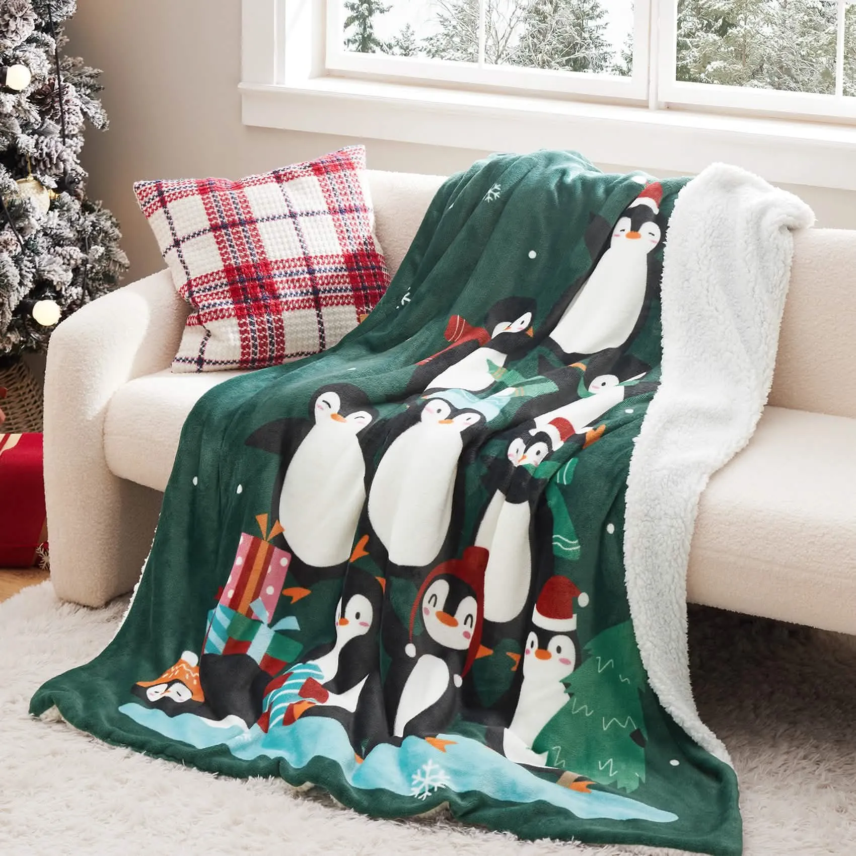 Bedsure Christmas Penguin Green Sherpa Throw Blanket