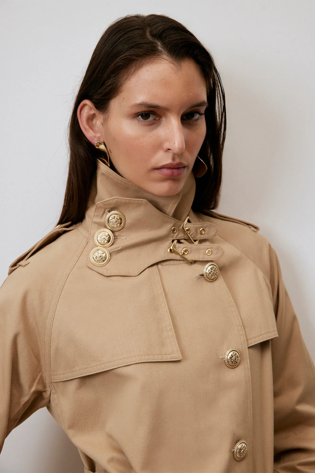 BELTED GOLD BUTTON DOUBLE BREASTED TRENCH COAT