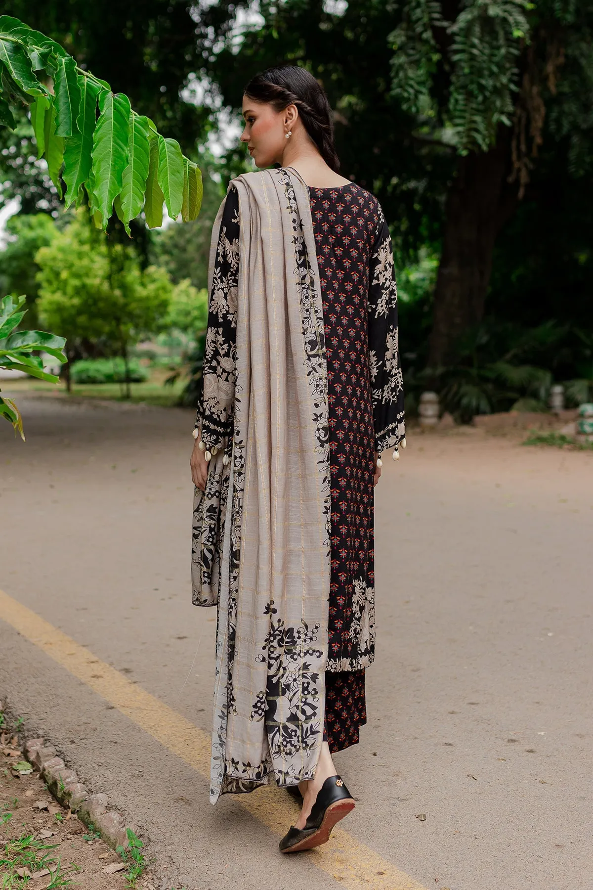 Charizma C-Print Linen Collection with Printed Wool Shawl – CPW-03