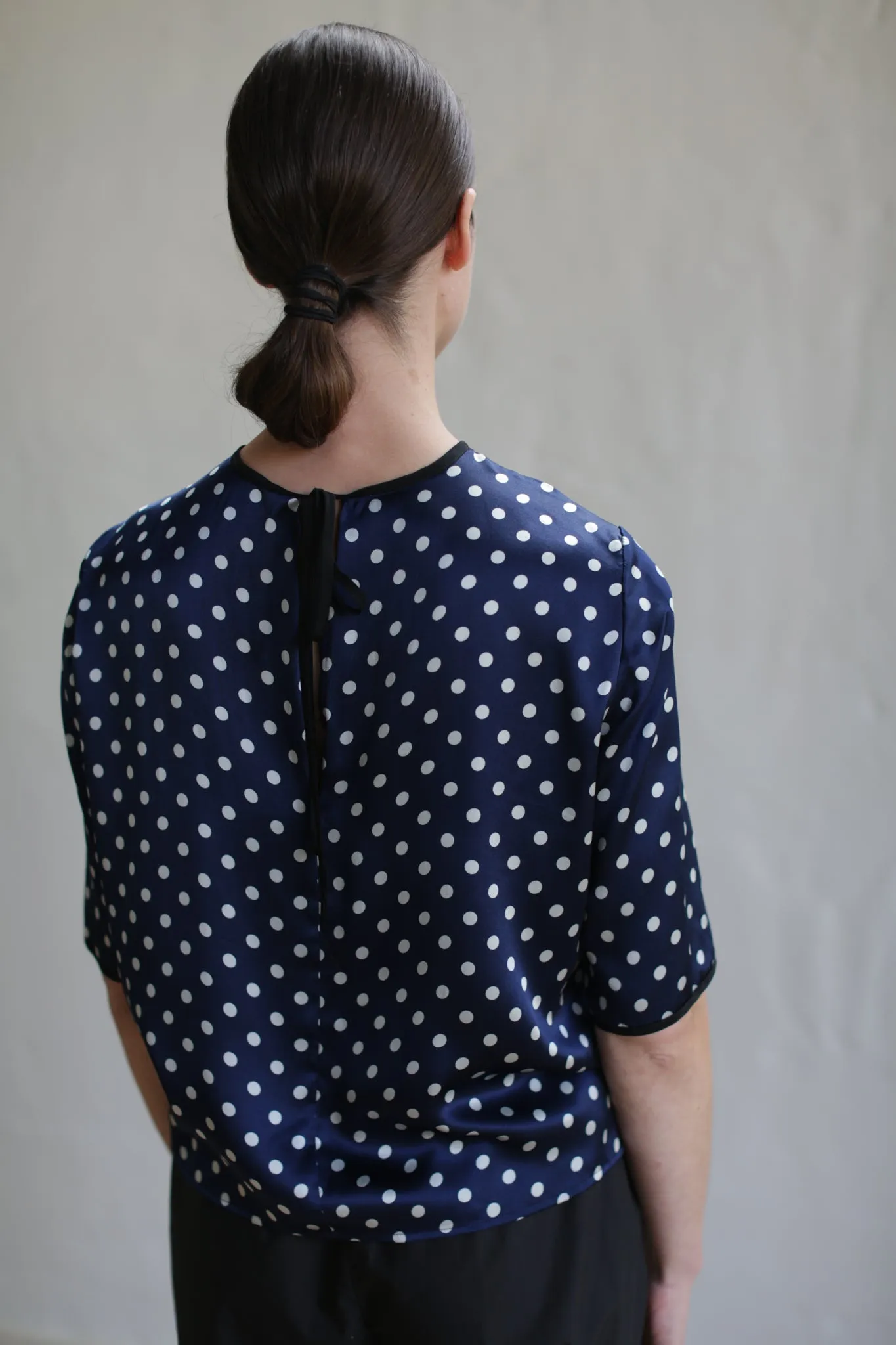 Crewneck Tee | Navy Polkadot