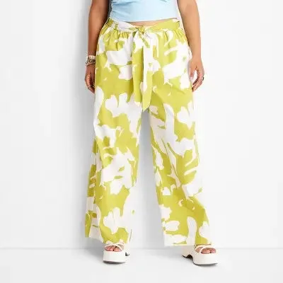 Future Collective with Alani Noelle Womens Plus Relaxed Wide Floral Wide- Pants