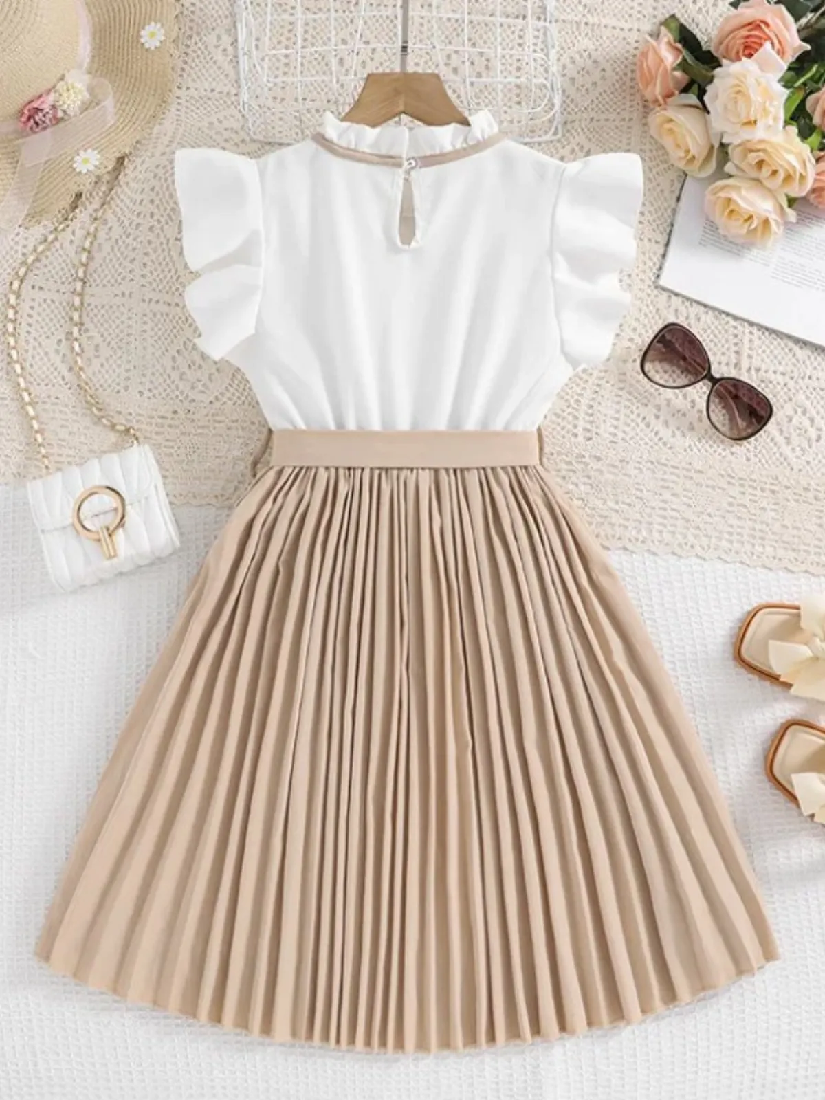 Graceful Fashion Girl Pleated Dress