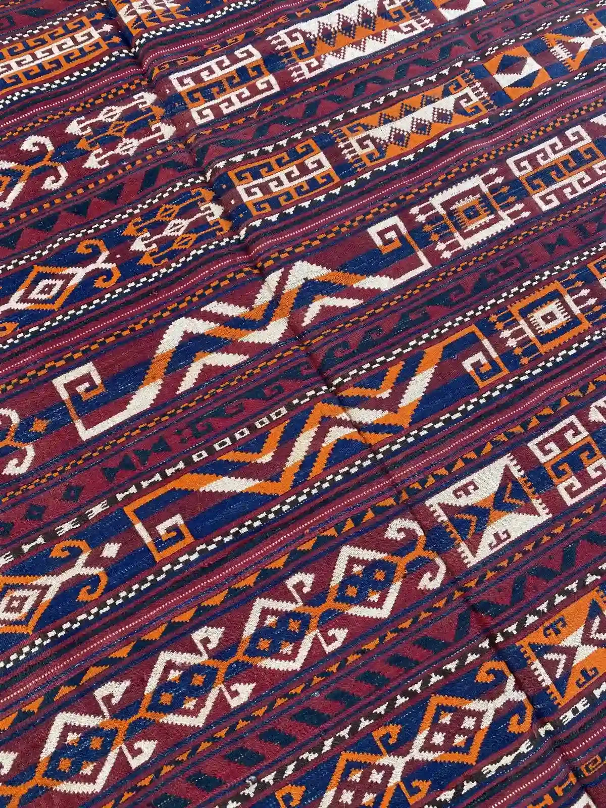 Handwoven Gajari Shawl Kilim - 5.10 x 9.10