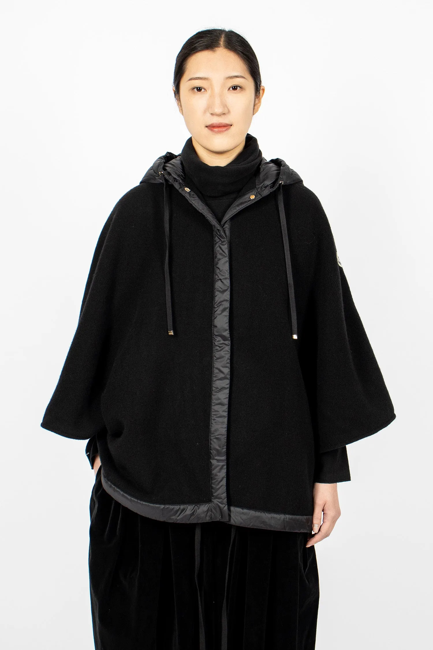 Hooded Wool Cape Black