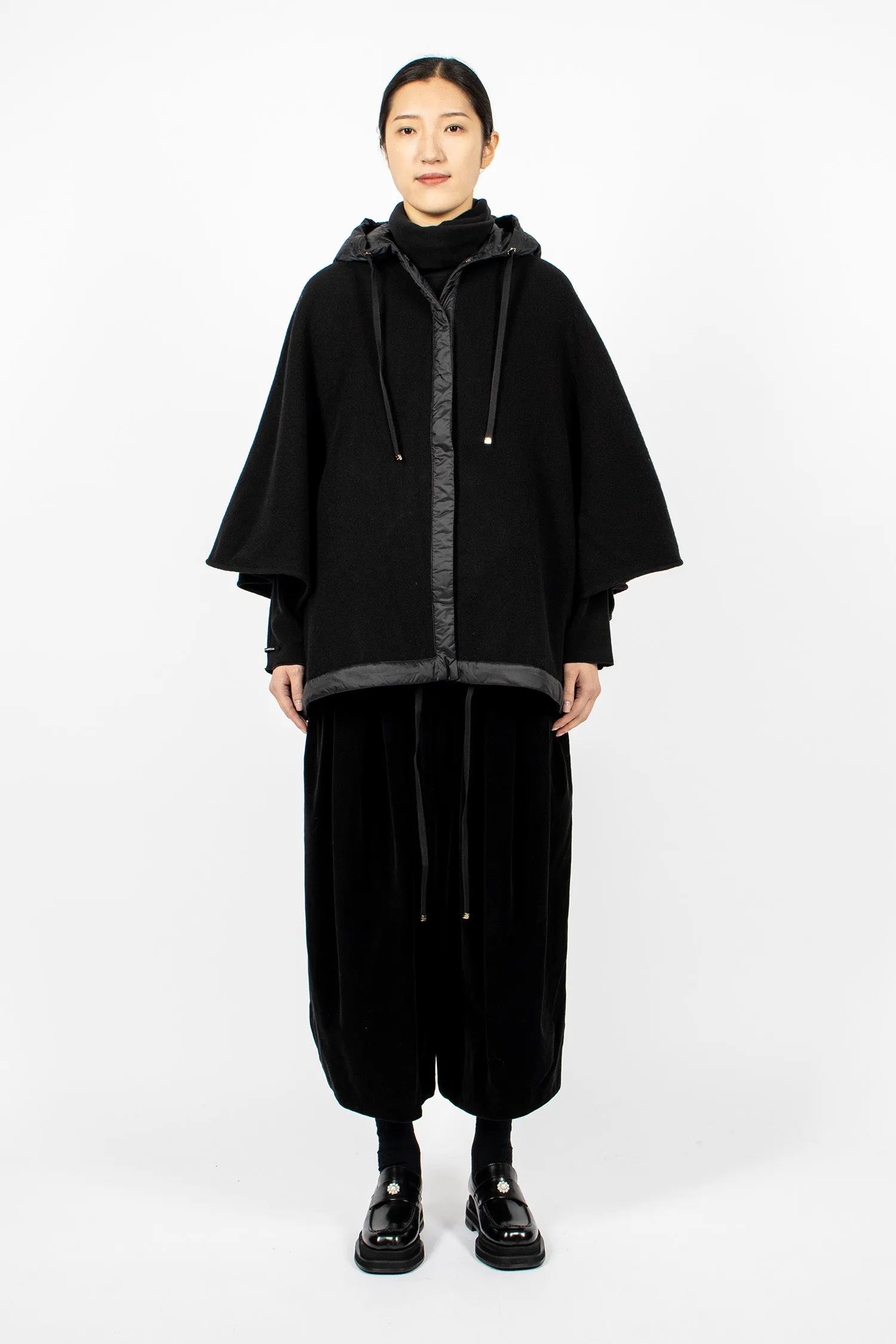 Hooded Wool Cape Black