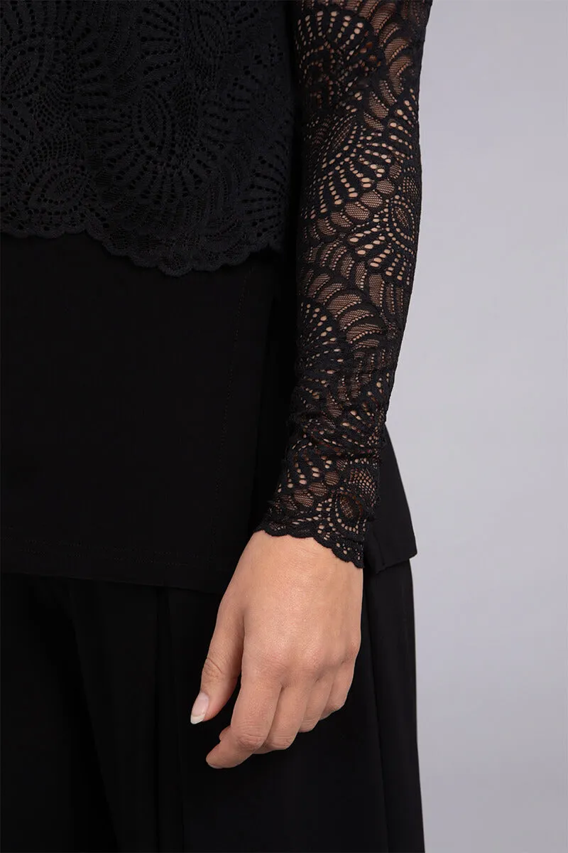 Lace Go To Cropped T | Black