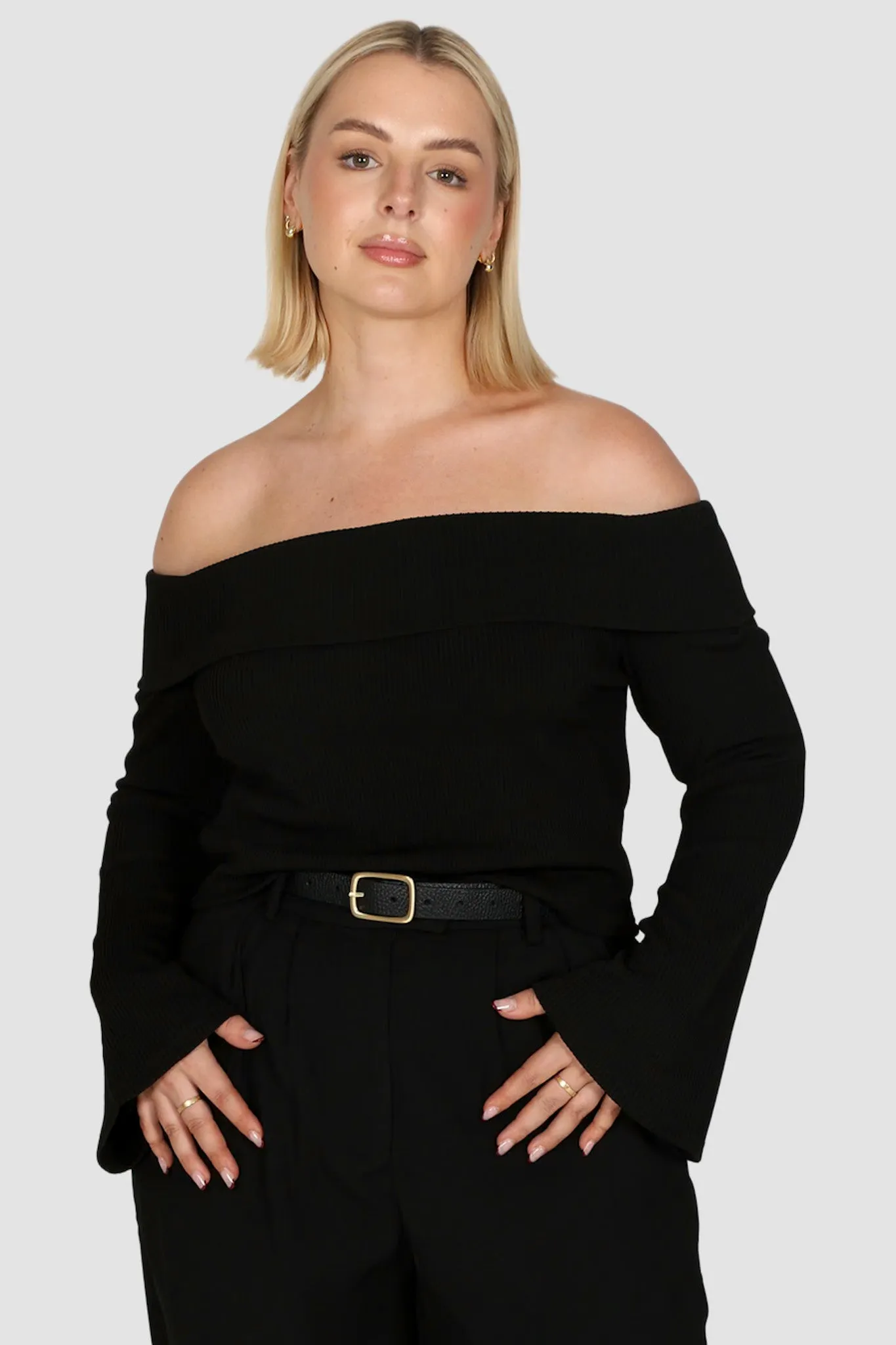 LOWEN OFF SHOULDER TOP BLACK