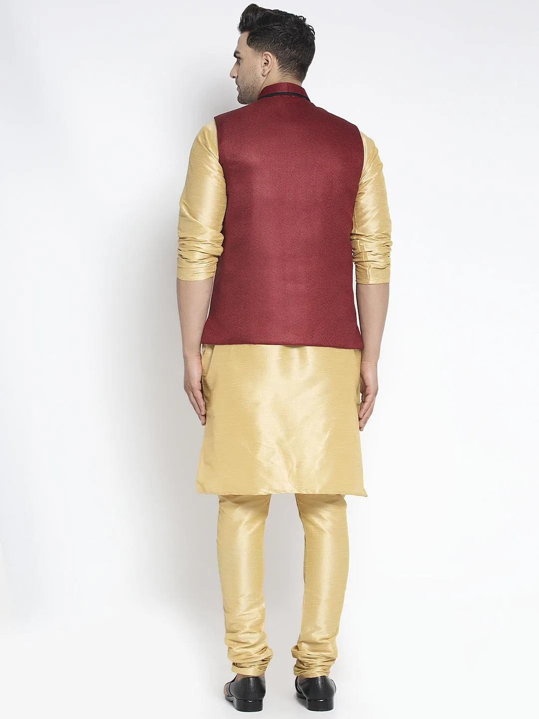 Men's Silk Blend Gold Kurta With Pyjama & Maroon Nehru Jacket - Benstoke