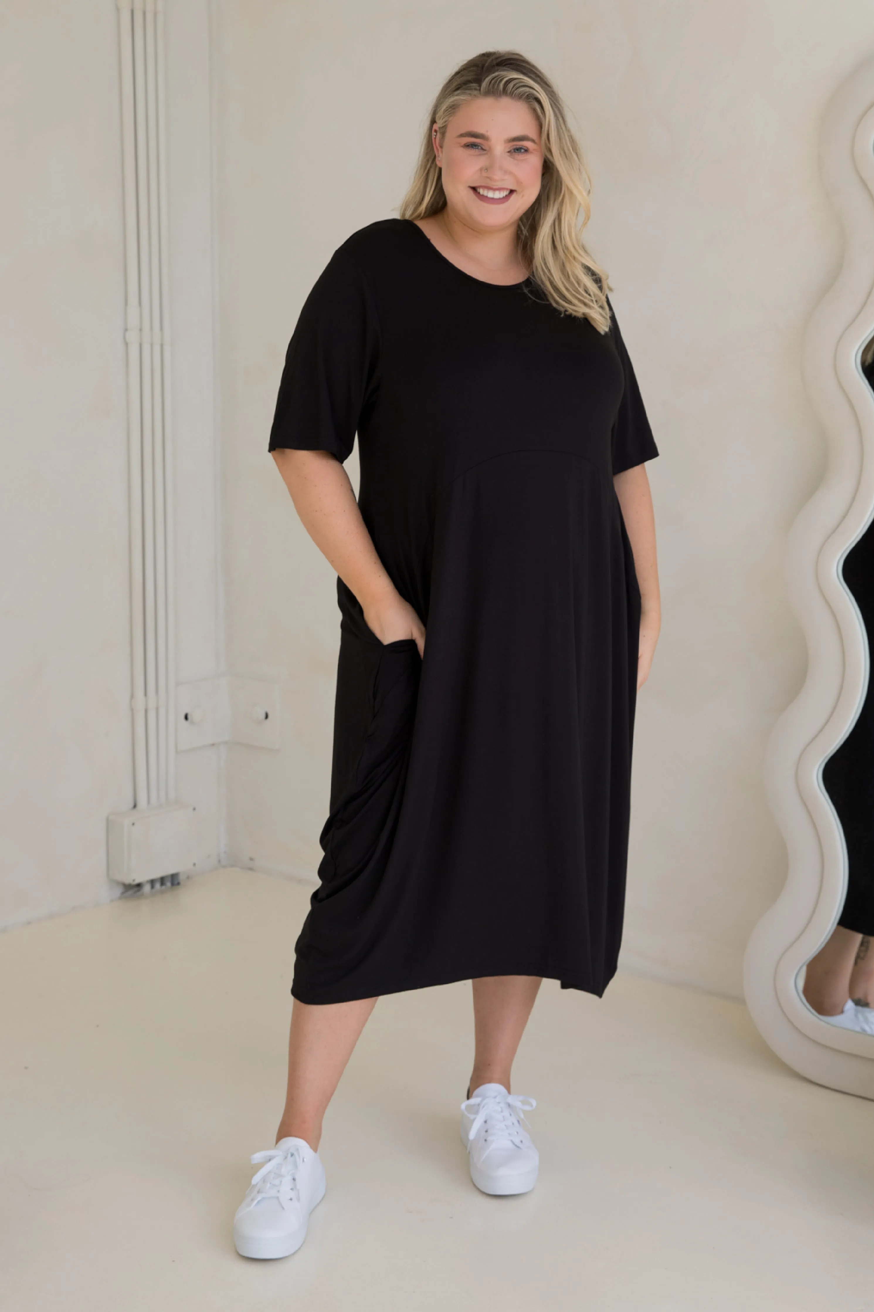 Short Sleeve Soho Dress | Black