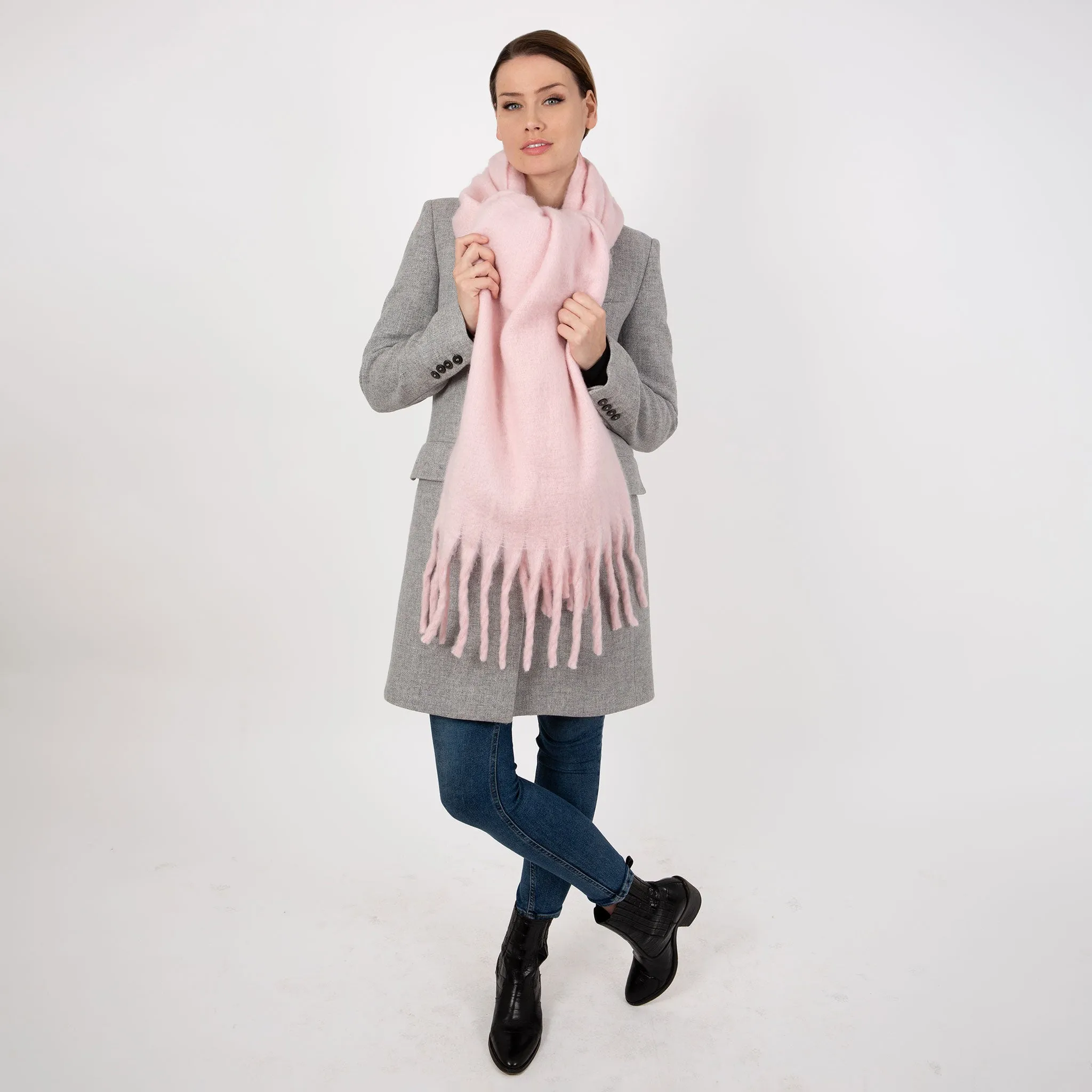 Women’s Blanket Scarf with Tassels